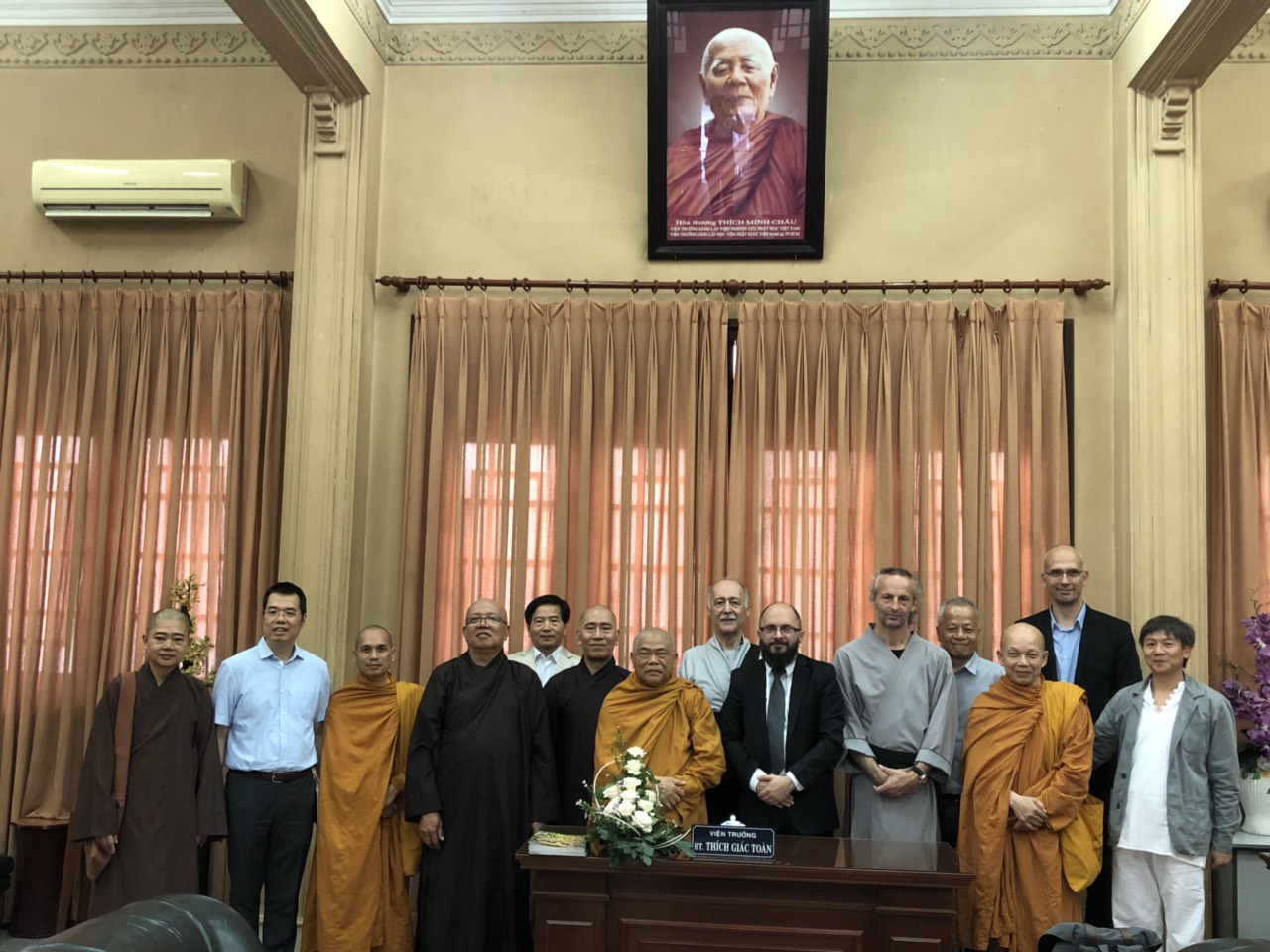 Đại học Phật giáo Hungary thăm Viện Nghiên cứu Phật học Việt Nam