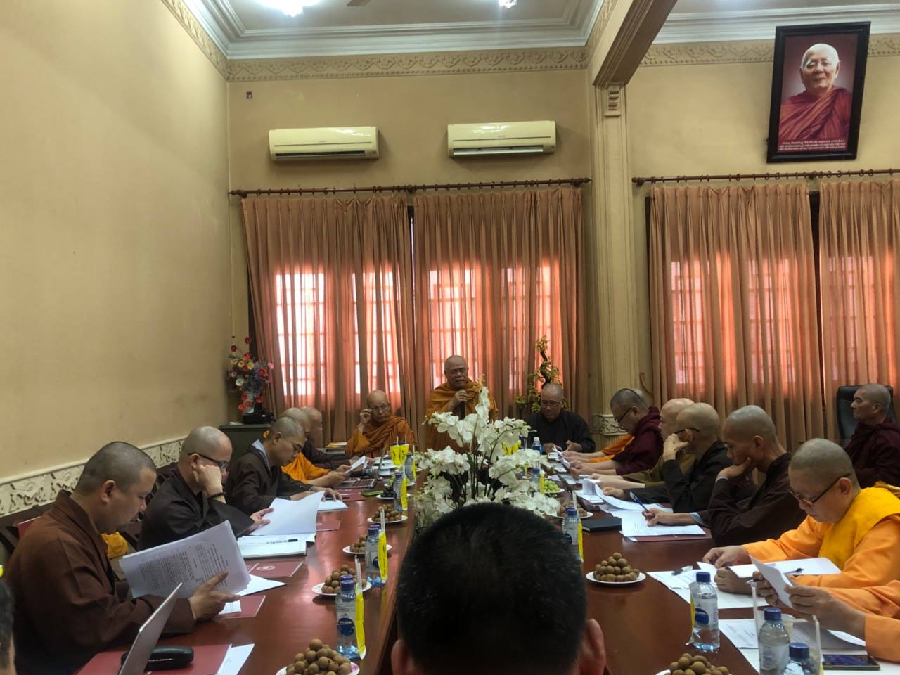 Họp Viện nghiên cứu Phật học Việt Nam 